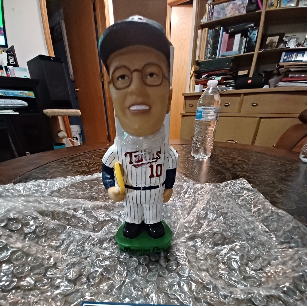 Minnesota Twins & Moutain Dew Night Tom Kelly BobbleHead Day Bobblehead